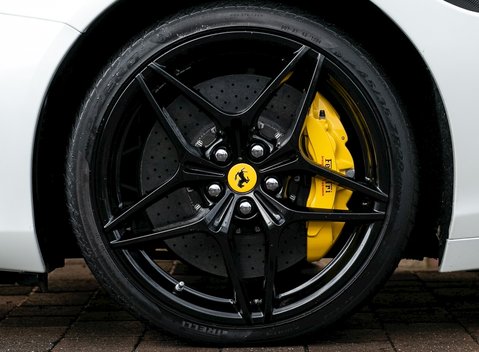 Ferrari California T 12