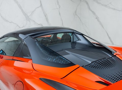 McLaren 765LT Spider 46