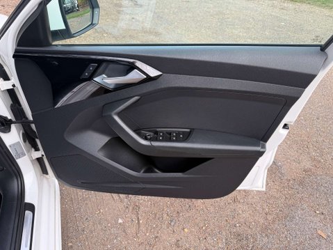 Audi A1 1.0 A1 Sportback 25 TFSI S Line 5dr 36