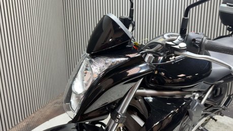 Kawasaki Er ER6 N 2010 ONLY 17K FULL LUGGAGE MOT SEPTEMBER 2027 650CC 20