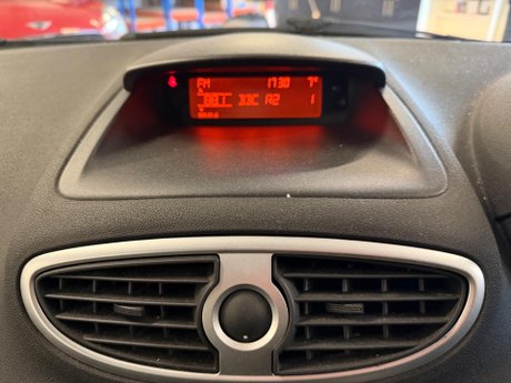 Renault Clio 1.5 dCi Dynamique Sport Tourer Euro 4 5dr 16