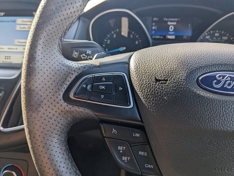 Ford Focus ST-LINE 22