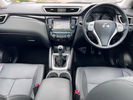 Nissan Qashqai 1.6 dCi Tekna 2WD Euro 6 (s/s) 5dr 17