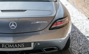 Mercedes-Benz SLS GT Roadster 26