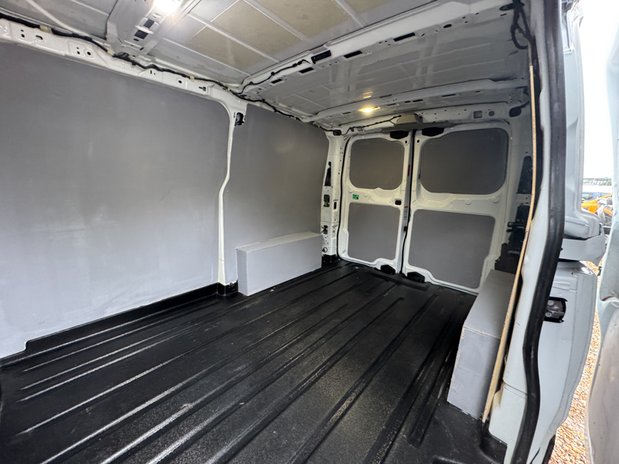 Ford Transit Custom SWB L1H1 Low Roof Limited 280 Air Con Alloys Sensors EURO 6 11