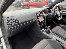 Volkswagen Golf 2.0 Golf R TSi 4WD 5dr 17