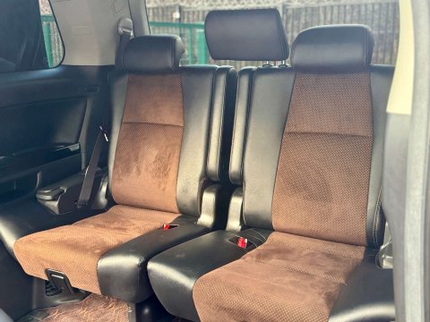 Toyota Alphard GOLDEN EYES II TWIN SUNROOF GRADE 4B WOW 23