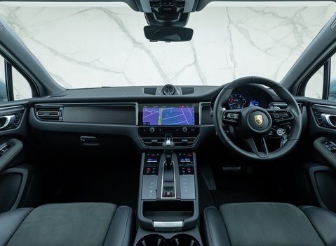 Porsche Macan GTS 21