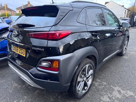 Hyundai KONA PREMIUM SE 7