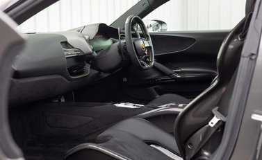 Ferrari SF90 Stradale 9