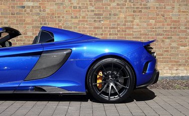McLaren 675 LT Spider 32