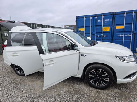 Mitsubishi Outlander 2.0h 12kWh GX5h SUV 5dr Petrol Plug-in Hybrid CVT 4WD Euro 6 (s/s) (200 ps) 13