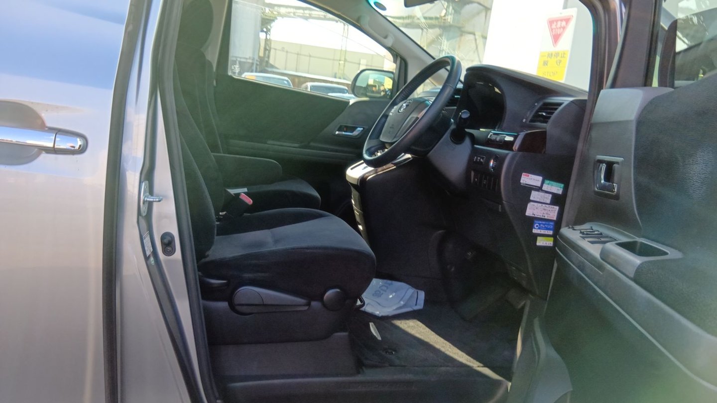 2012 Toyota Alphard JDM car for sale — photo 9 of 25