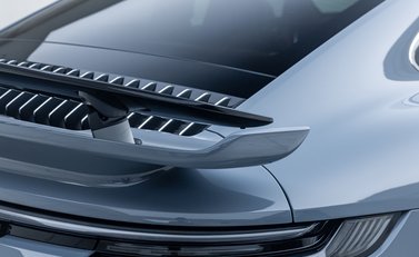 Porsche 911 Turbo S (992) 36