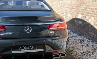 Mercedes-Benz S Class S63 Coupe 27