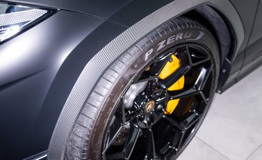 Lamborghini Urus Performante 38