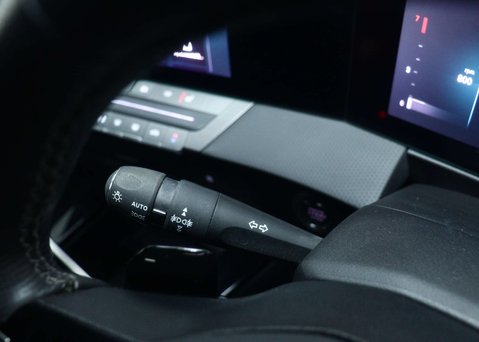 Vauxhall Astra 1.2 Turbo Ultimate Hatchback 5dr Petrol Auto Euro 6 (s/s) (130 ps) 38