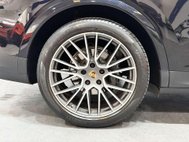 Porsche Cayenne 2.9T V6 S SUV 5dr Petrol TiptronicS 4WD Euro 6 (s/s) (440 ps) 32