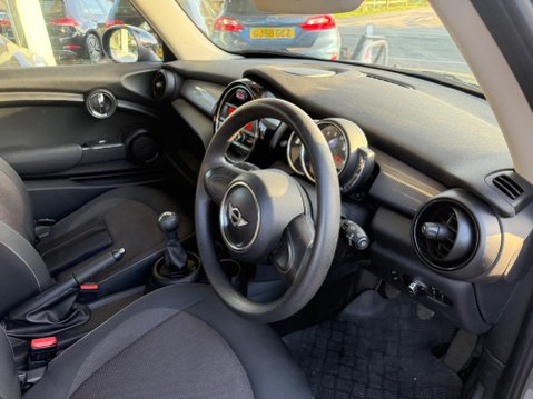 Mini Hatch 1.5 Cooper Euro 6 (s/s) 3dr 9