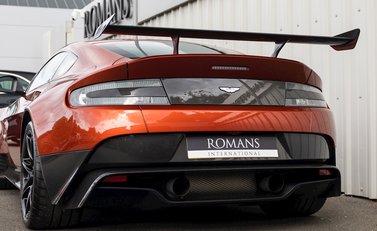 Aston Martin Vantage GT8 24