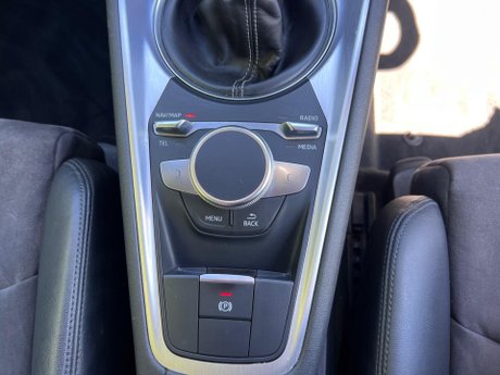 Audi TT 1.8 TFSI Black Edition Euro 6 (s/s) 3dr 23