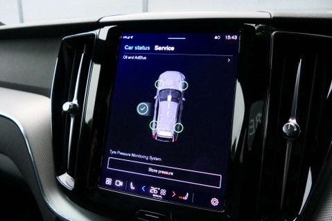 Volvo XC60 2.0 XC60 R-Design B4 MHEV AWD Auto 4WD 5dr 38