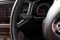 Volkswagen T-Roc SE TSI EVO DSG 16