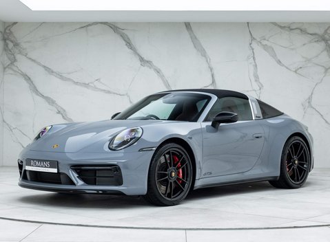 Porsche 911 Targa 4 GTS (992) 2