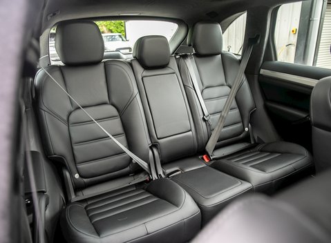 Porsche Cayenne Turbo 13