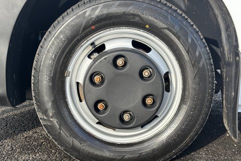 Renault Master ML35TW 130 ps dCi Business Tipper with Air Con / Tow Axle / Sat Nav 28