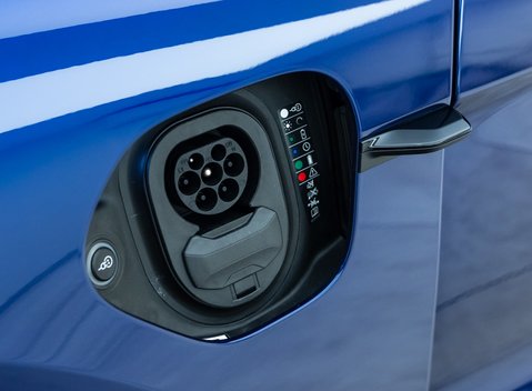 Porsche Taycan GTS Sport Turismo 34