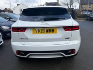 Jaguar E-Pace R-DYNAMIC SE 7