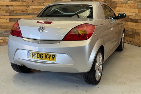 Vauxhall Tigra 1.4i 16v Exclusiv Convertible 2dr Petrol Manual (a/c) (146 g/km, 89 bhp) 2