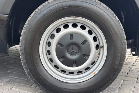 Mercedes-Benz Sprinter 315 Cdi L3 Rwd Progressive Dropside Truck 28