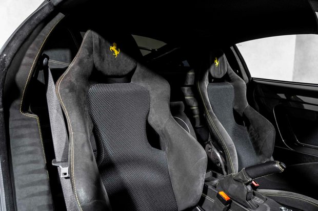 Ferrari F430 SCUDERIA. UK SUPPLIED. FULL FSH. GRIGIO CORSA RACING LIVERY. CARBON INT. 2