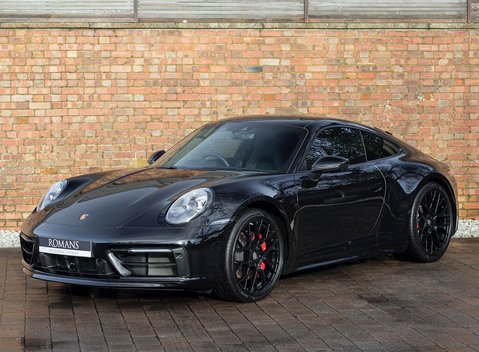 Porsche 911 Carrera 4S (992) 6