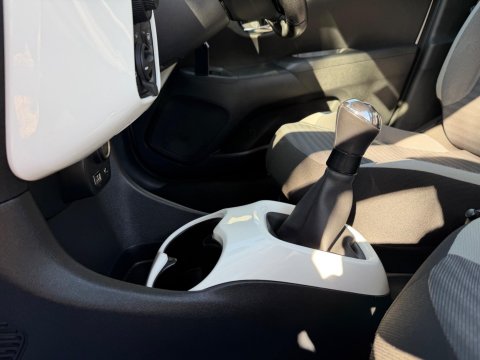 Toyota Aygo 1.0 VVT-i x-play Euro 6 5dr 44