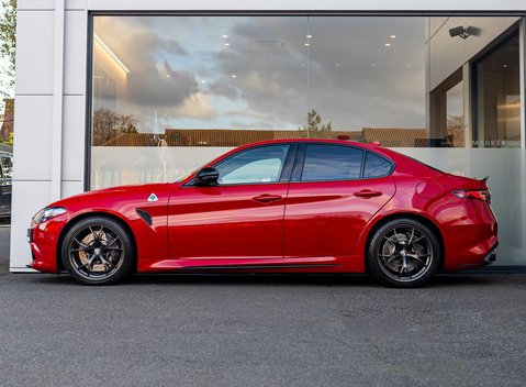 Alfa Romeo Giulia QUADRIFOGLIO 3