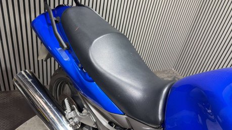 Kawasaki ZZR 2003 24K GOOD CLEAN CONDITION RUNNING PROJECT BIKE 9