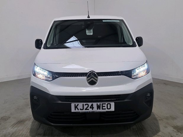 Citroen Berlingo BERLINGO XL DIESEL1.5 Blue HDi 100ps Van Driver 2