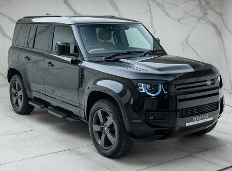 Land Rover Defender 110 D250 X-DYNAMIC HSE 11