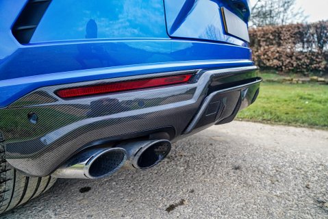 Lamborghini Urus V8 24