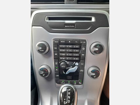 Volvo S80 D2 SE LUX 19