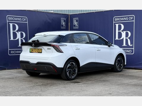 MG MG4 64kWh SE Long Range Hatchback 5dr Electric Auto (203 ps) 4