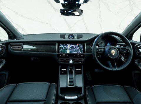 Porsche Macan GTS 16