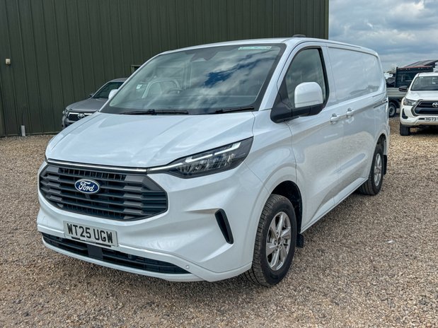 Ford Transit Custom SWB L1H1 Low Roof Limited 320 136bhp Air Con Alloys Camera Sensors EURO 6 2