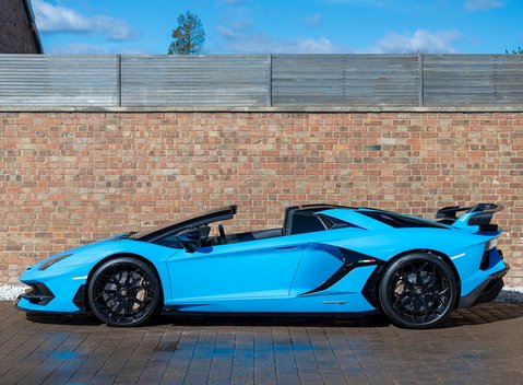 Lamborghini Aventador SVJ LP 770-4 Roadster 2
