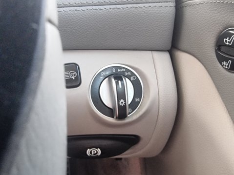 Mercedes-Benz SL Series SL350 48