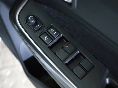 Suzuki Swift 1.2 Dualjet 83 12V Hybrid SZ5 5dr Auto 31