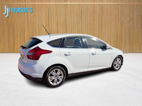 Ford Focus 1.6 TDCi Titanium Navigator Hatchback 5dr Diesel Manual Euro 5 (s/s) (115 p 23